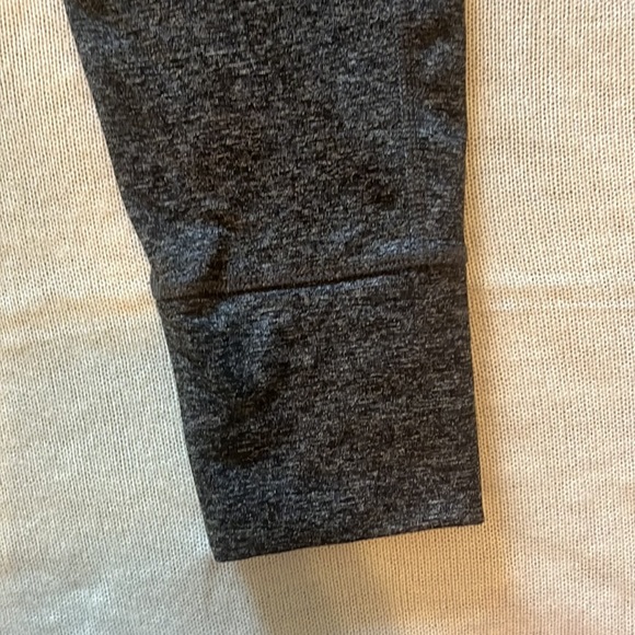 Old Navy grey joggers, size small - Picture 4 of 5